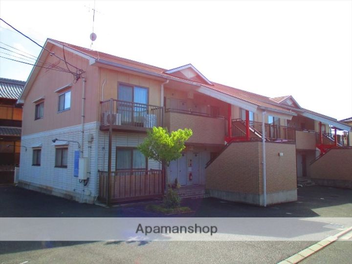 エストマンションの外観