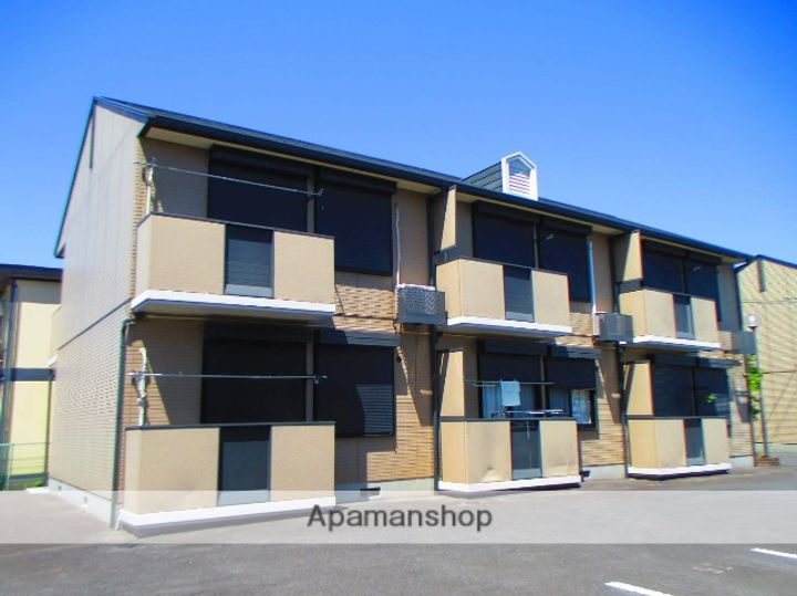 ファミーユA(緑ヶ丘本町)の外観