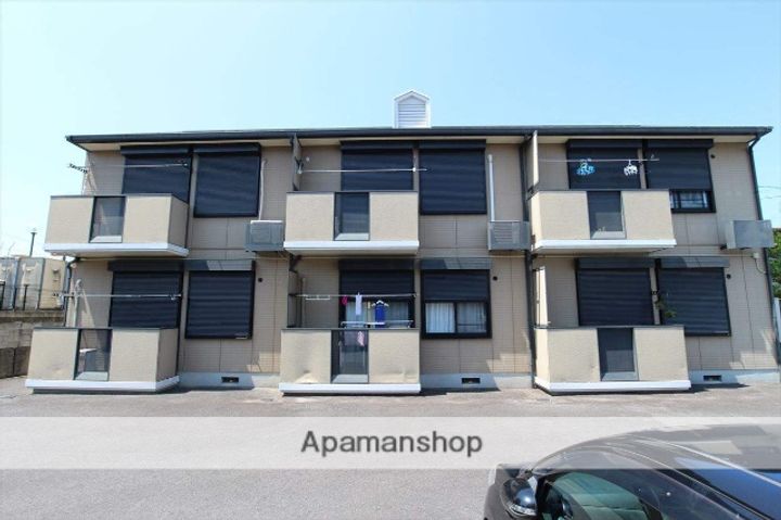 ファミーユA(緑ヶ丘本町)の外観