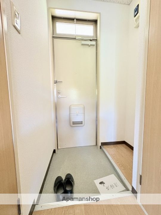 ファミーユ<佐那具>の玄関