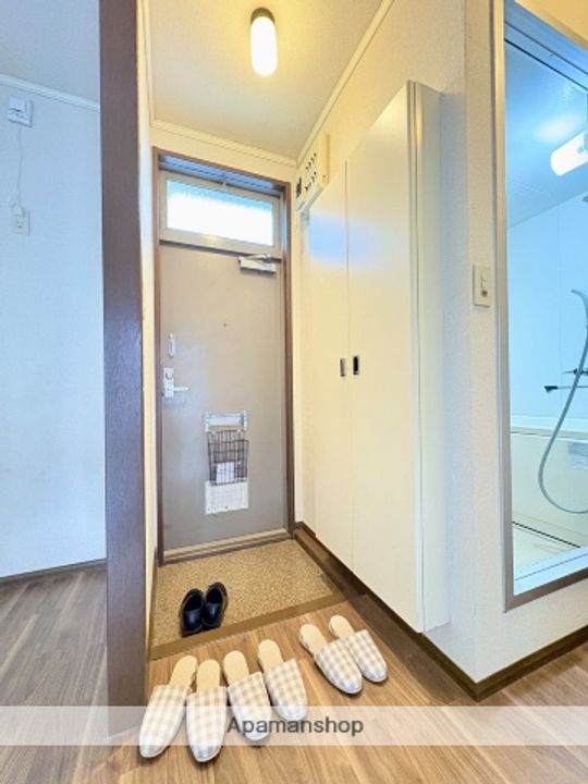 ハイムシノブの玄関