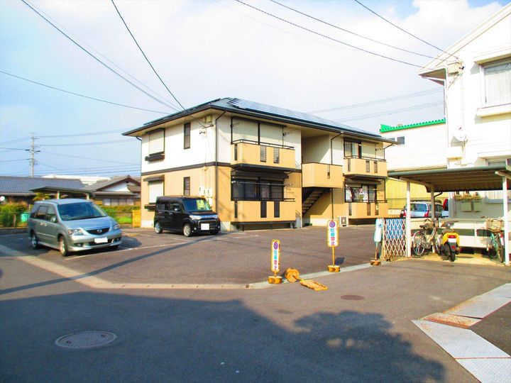 コーポルグランの外観