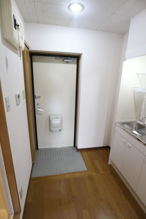 フリオフラッシュの玄関