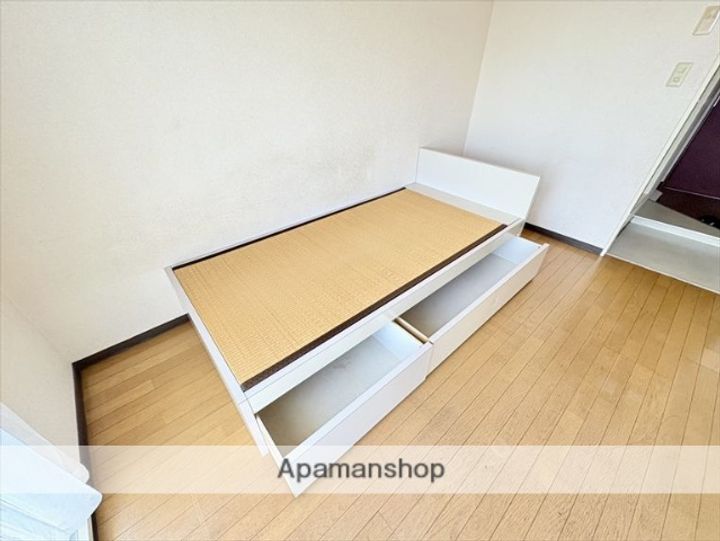 三重県伊賀市上野忍町の賃貸マンションの内装