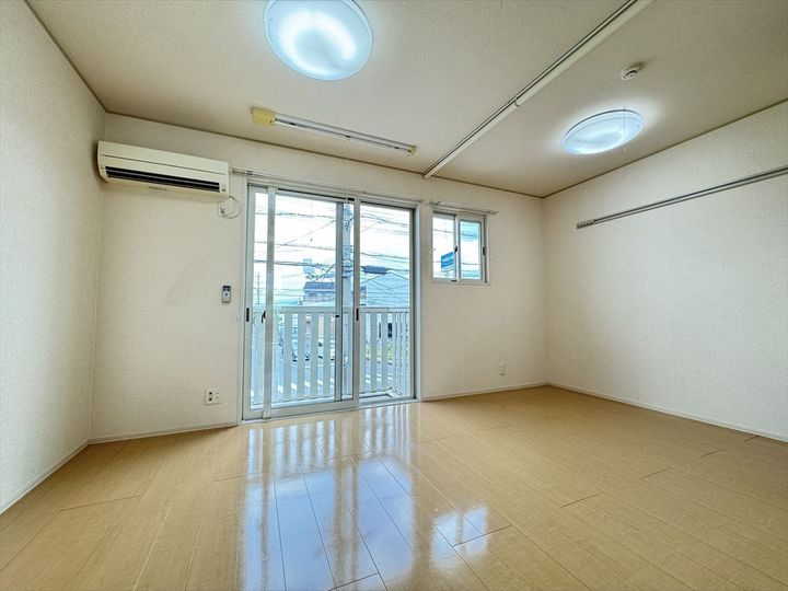 カーサ煌めきAの居間