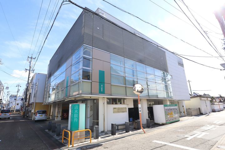 FAMZ HATTORIの周辺