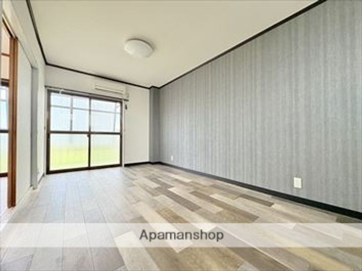 友伸アパートの内装