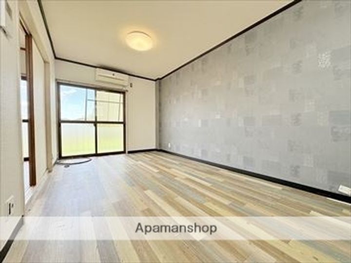 友伸アパートの内装