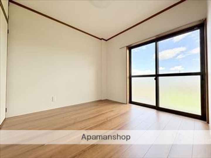 友伸アパートの内装