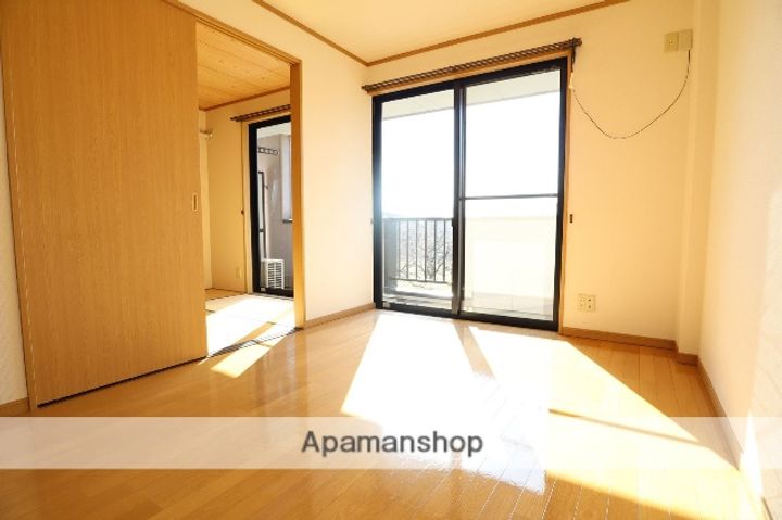 グランディス21NABARIの居間