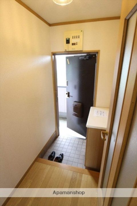 グランディス21NABARIの玄関