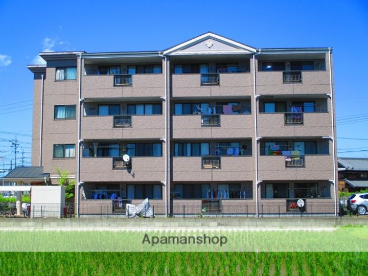 グランディール雅の外観