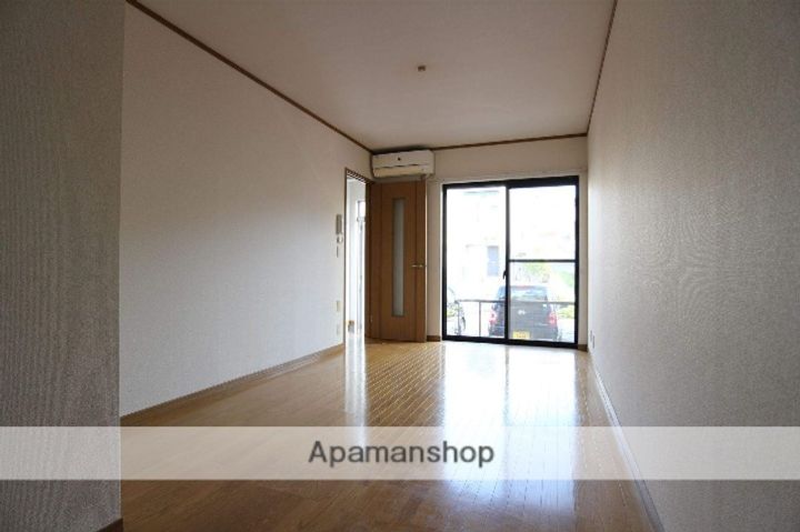 ハイツソレイユⅡの居間