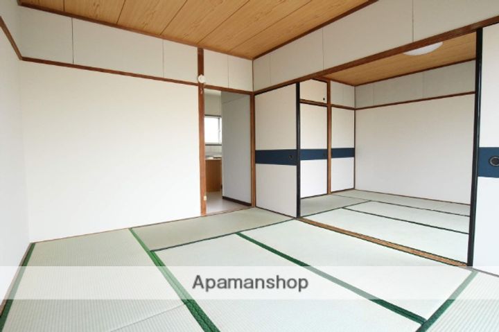 第二山和荘の居間