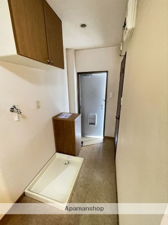 フレイグランス山口の玄関