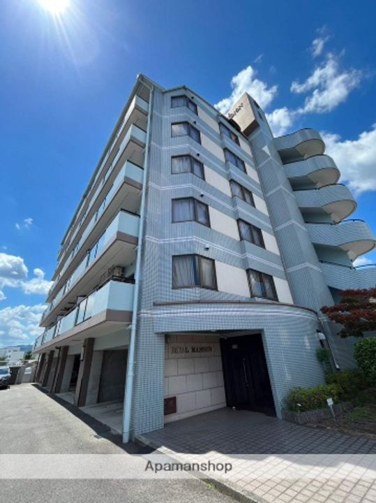 ロイヤルマンションの外観