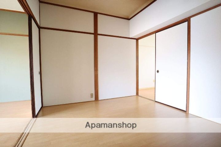 名張駅前マンションの内装