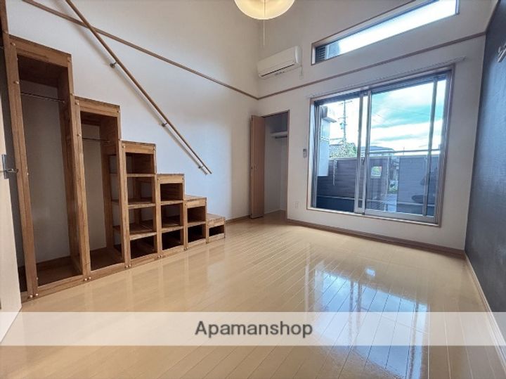 MILLE VILLAGE(ミルヴィラージュ)の居間