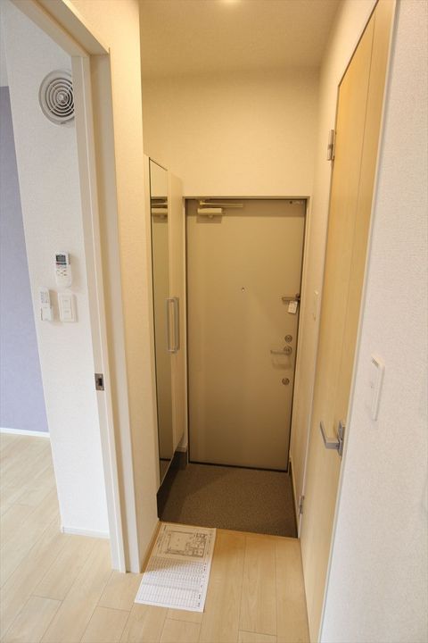 ホワイトパレス ネオの玄関