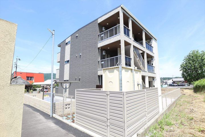 アルピチェーレの外観