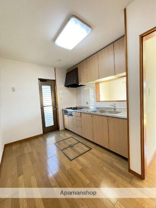 三重県名張市桔梗が丘西4番町(一戸建)の賃貸物件のキッチン