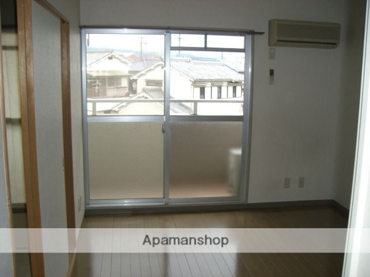 ハートランド栄町の居間