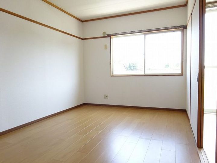 ハイツシャインAの居間