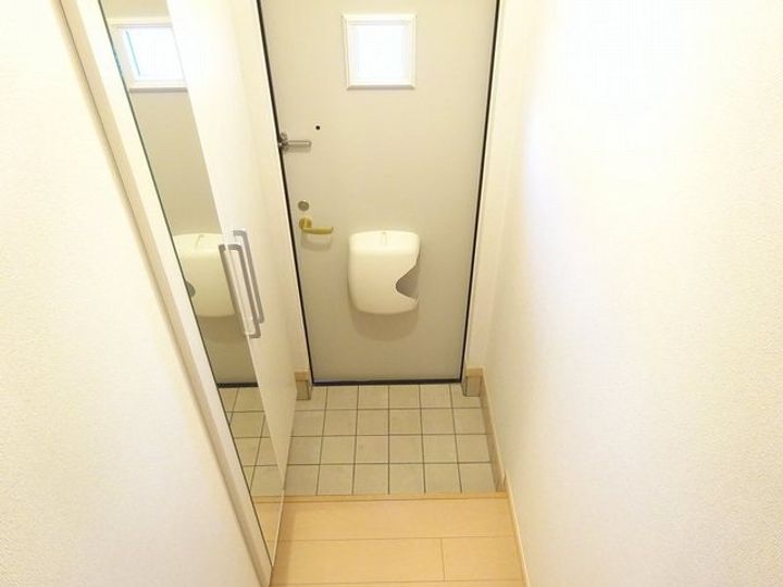 シェル ラシーヌⅠの玄関