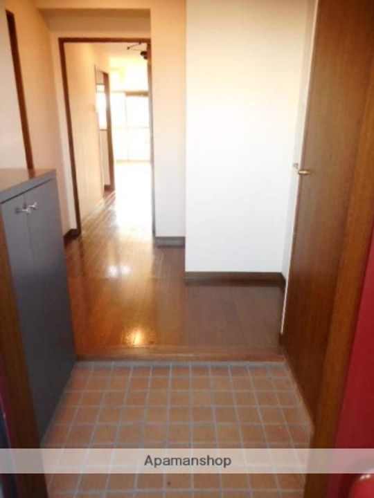 セントラルコート佳日の玄関