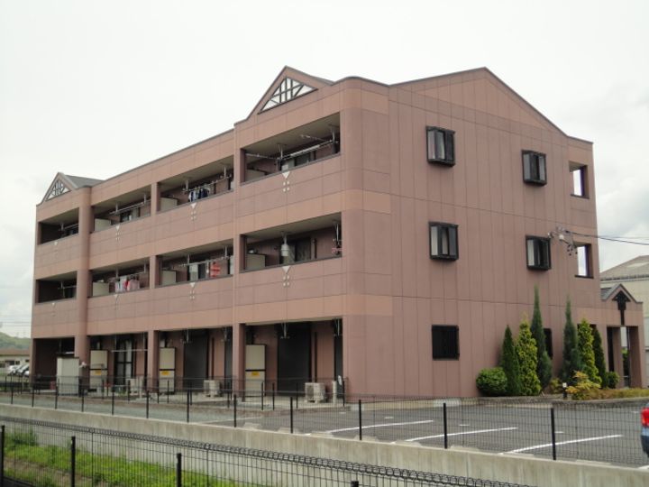 ロイヤルステージIの外観