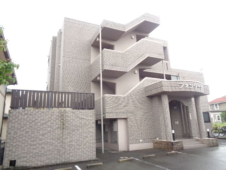 フォンターナ301号室の外観