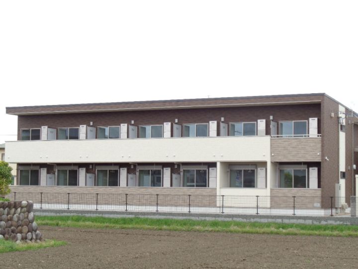 アドバンス長島の外観