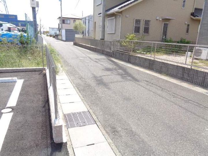 ネージュの周辺