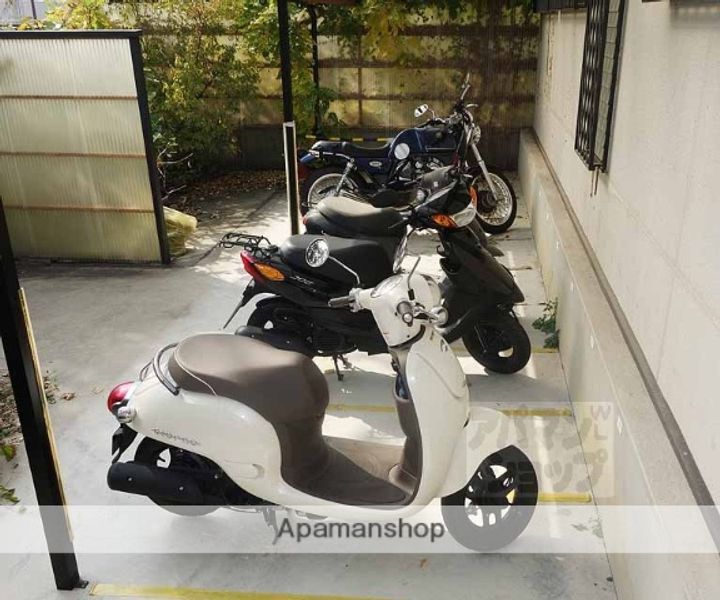 サンフェスタ東福寺(C棟)の外観