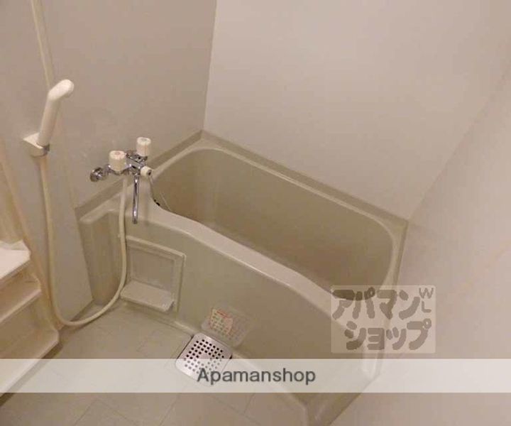 アスヴェル京都三条通505の風呂
