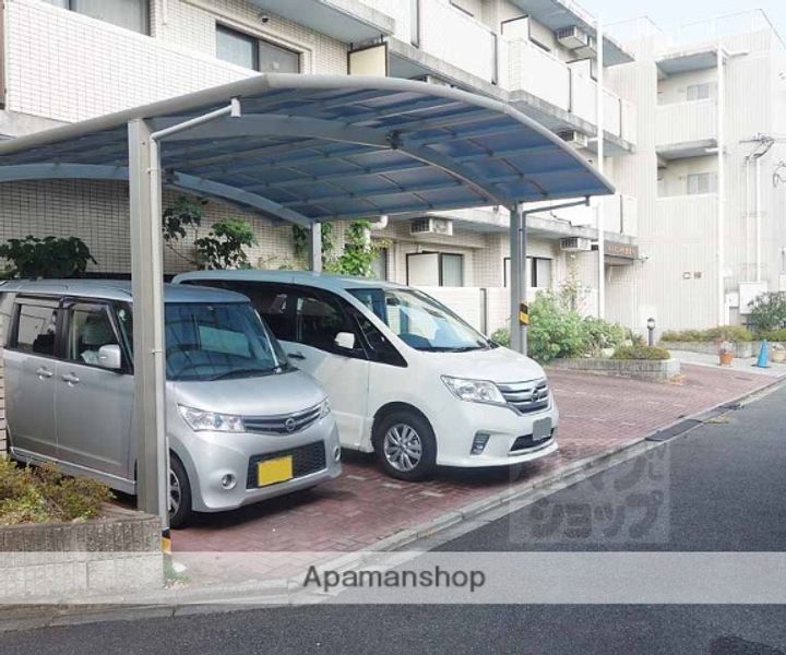 サンフェスタ東福寺(A・B棟)B201の外観