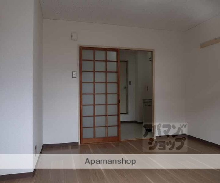 メゾン田中嘉201の居間