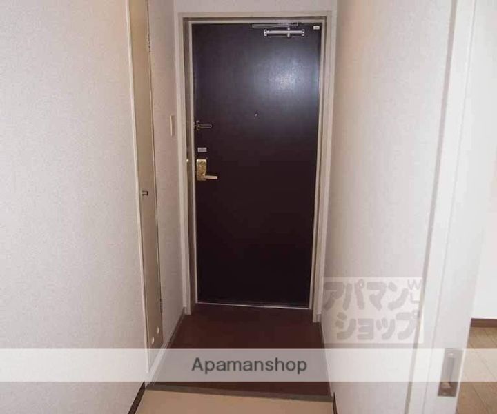 メゾン桂川508の玄関