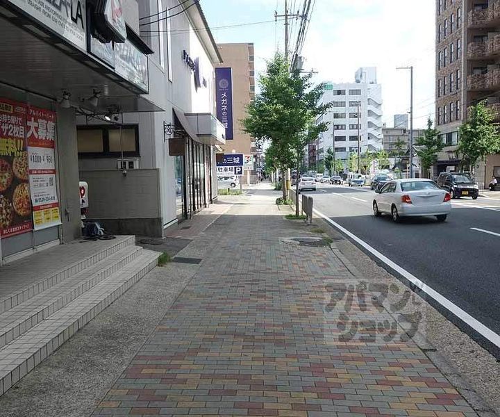 メイゾン山科1005の周辺