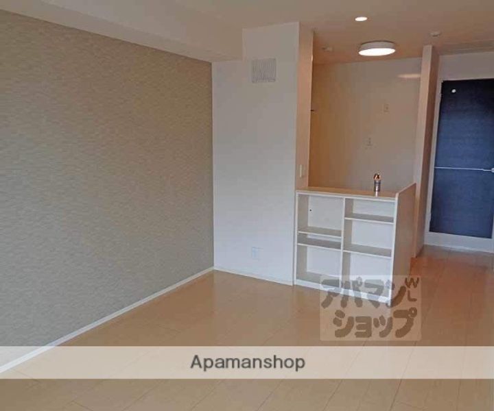 レジェンド鳥羽302の居間