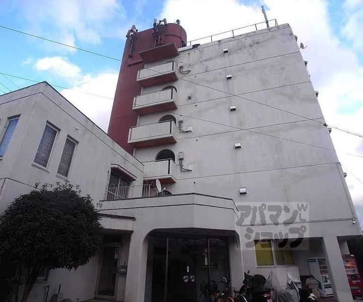 プルーリオン勧修寺307の外観