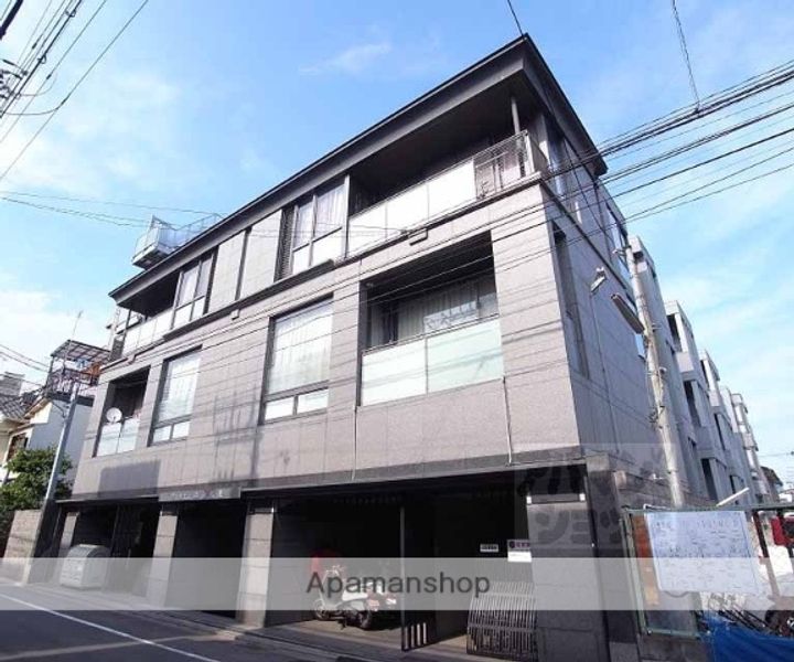 ヴェルビュ二条城東210の外観