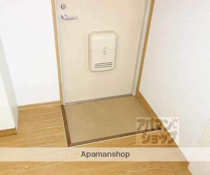 第2ヌヴェールハイツの玄関