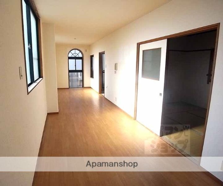 肥後エグゼクティブビル401の居間