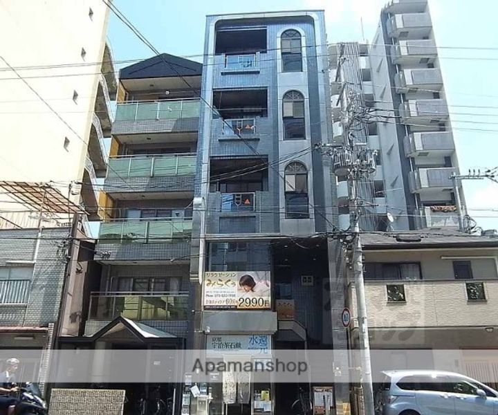 肥後エグゼクティブビル401の外観