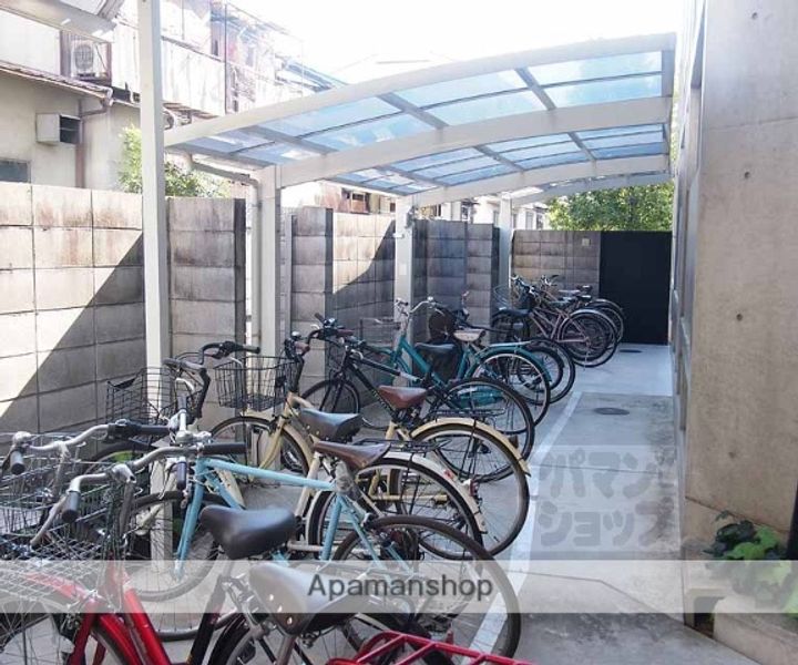 モノコモド御前A棟102の外観