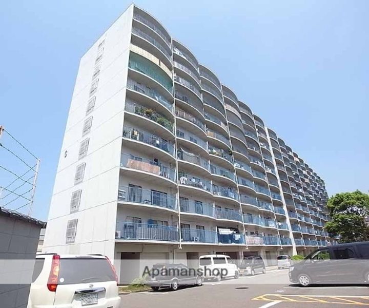 ファミール伏見の外観