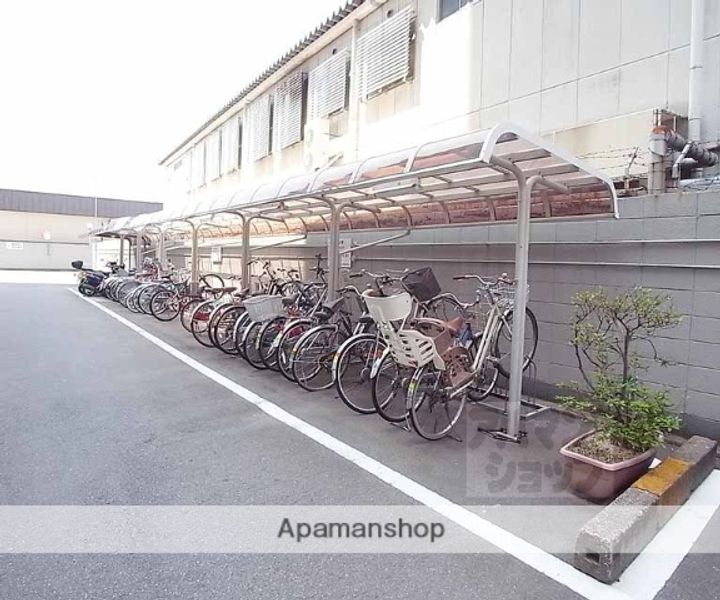 ファミール伏見の外観