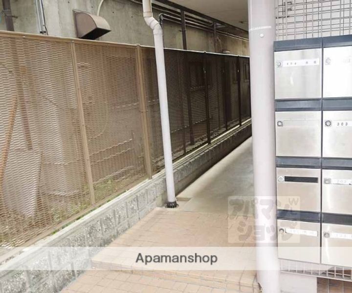 グラシィオ中久世103の外観