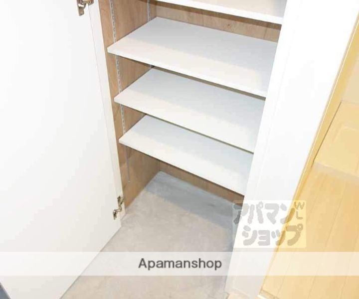 モノコモドウエストの内装